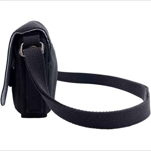 Carhartt Legacy Women's Essentials Crossbody Bag and Waist Pouch - Picture 2 of 6